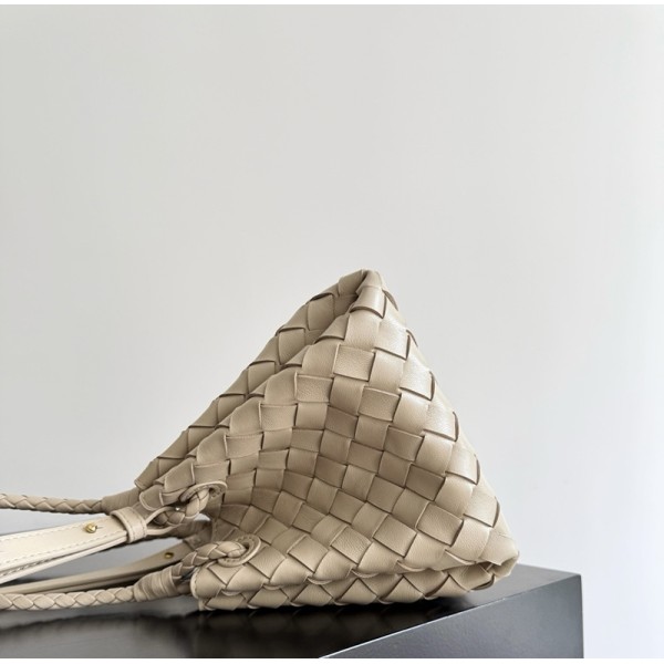 Bvbag-059 BV レディースバッグ サイズ  21x17x16.5cm