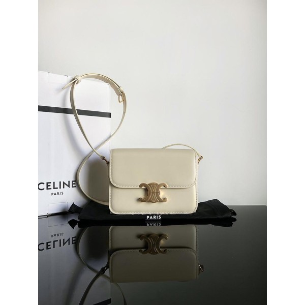 Bag-Celine-033 サイズ  :   18.5 X 14 X 6cm