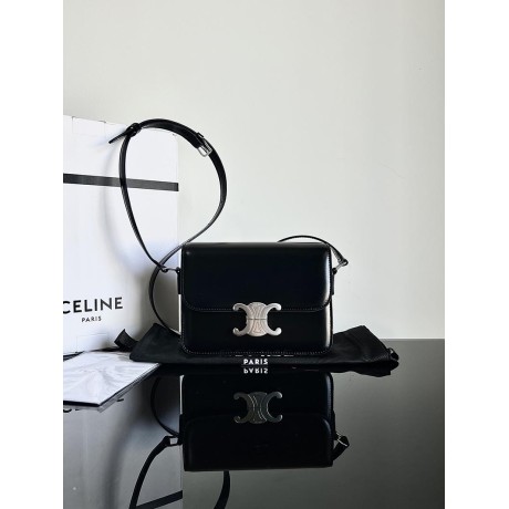 Bag-Celine-034 サイズ  :   18.5 X 14 X 6cm