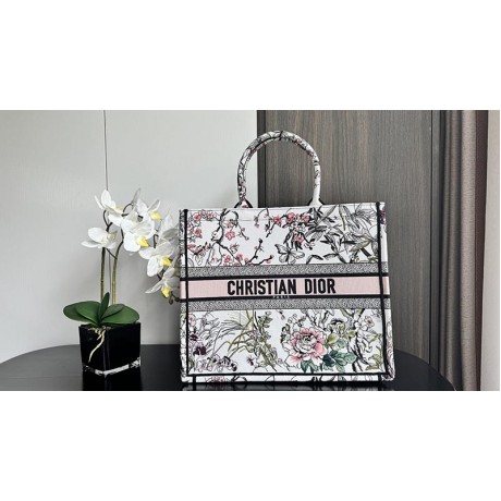 Bag-Dior-036 サイズ  :   42 x 35 x 18.5cm