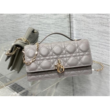 Bag-Dior-093 サイズ  :   21 x 11 x 5cm