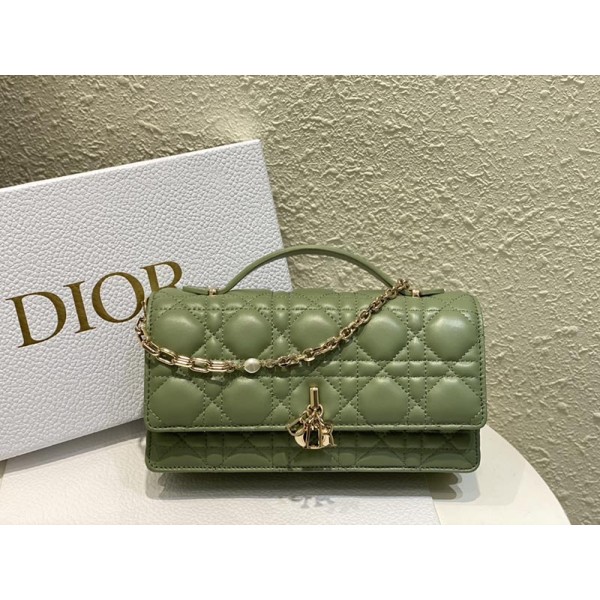 Bag-Dior-101 サイズ  :   21 x 11 x 5cm