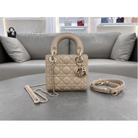Bag-Dior-131 サイズ  :   17 x 7 x 15cm