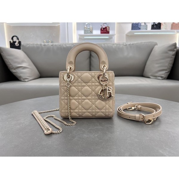 Bag-Dior-131 サイズ  :   17 x 7 x 15cm