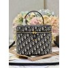Bag-Dior-200 サイズ  :   24 x 14 x 18cm