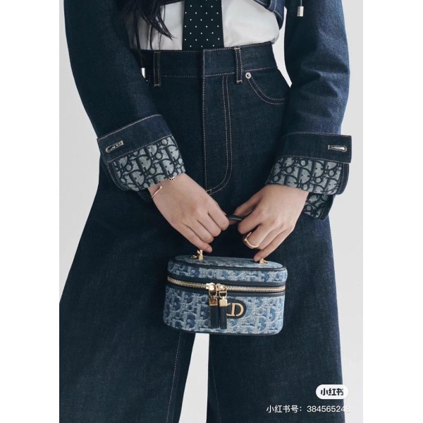 Bag-Dior-202 サイズ  :   16.5 x 8 x 9.5 cm