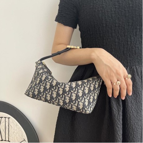 Bag-Dior-237 サイズ  :   15 x 7 x 12cm