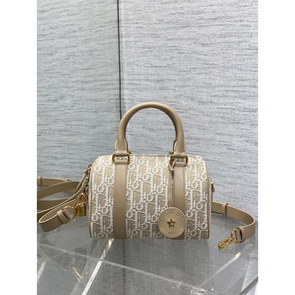 Bag-Dior-282 サイズ  :   20.5 x 13.5 x 12cm 