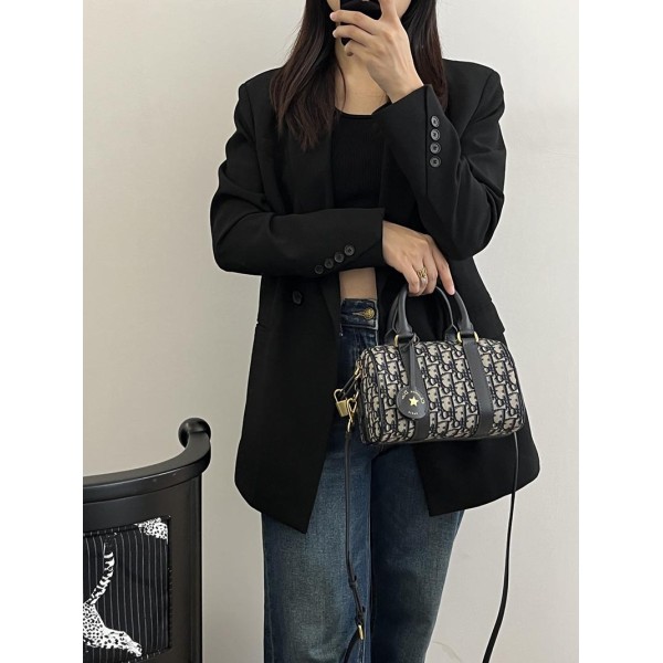Bag-Dior-285 サイズ  :   20.5 x 13.5 x 12cm