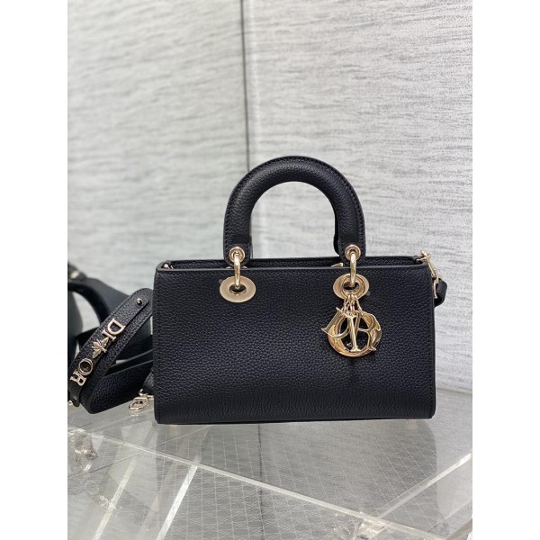 Bag-Dior-288 サイズ  :   26 x 8 x 15cm
