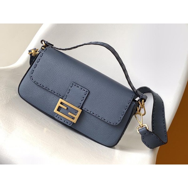 Bag-Fendi-010 サイズ  :   27x6x15cm
