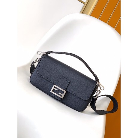 Bag-Fendi-018 サイズ  :   27x6x15cm 
