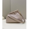 Bag-Fendi-021 サイズ  :   32.5x15x23.5cm