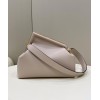 Bag-Fendi-021 サイズ  :   32.5x15x23.5cm