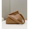 Bag-Fendi-023 サイズ  :   32.5x15x23.5cm