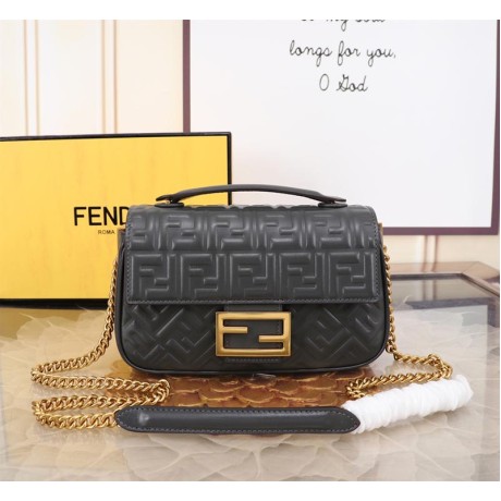 Bag-Fendi-044 サイズ  :   24×7×13cm
