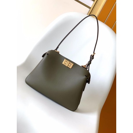 Bag-Fendi-073 サイズ  :   29x12x19cm