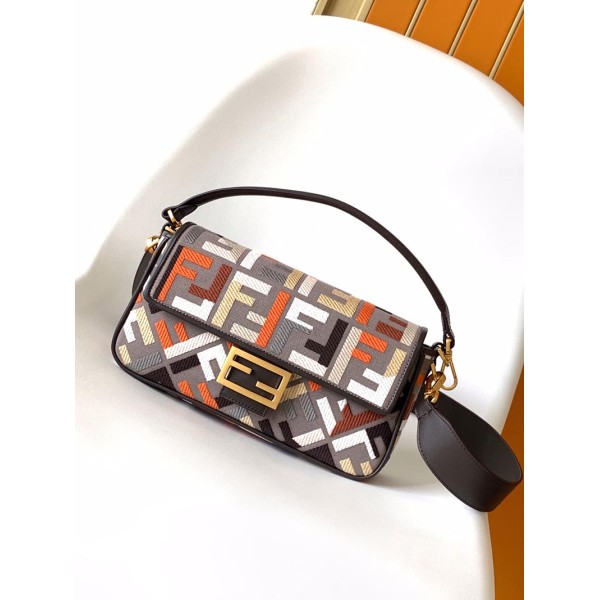 Bag-Fendi-075 サイズ  :   27x6x15cm