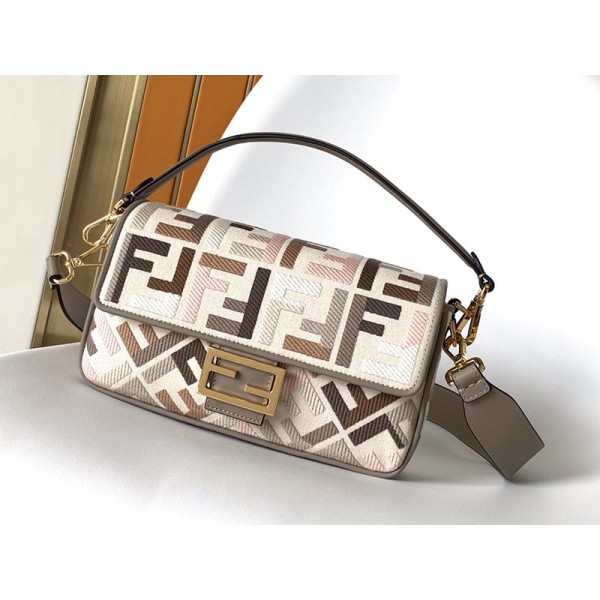 Bag-Fendi-076 サイズ  :   27x6x15cm