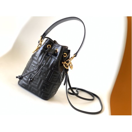 Bag-Fendi-080 サイズ  :   18.5x12x10cm 