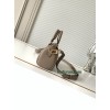 M82890 Bag-Lvbag-059 サイズ  :   16 x 10 x 7.5 cm 
