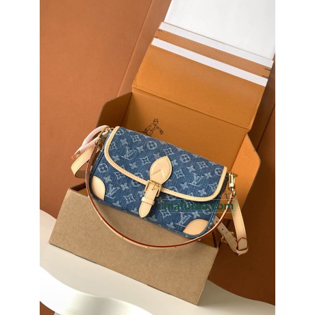 M13070  Bag-Lvbag-119 サイズ  :   15x9x24CM