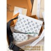 M81115 Bag-Lvbag-140 サイズ  :   14.5 x 4.5 x 22 cm