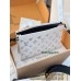 M81115 Bag-Lvbag-140 サイズ  :   14.5 x 4.5 x 22 cm