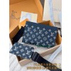 M81115 Bag-Lvbag-142 サイズ  :   14.5 x 4.5 x 22 cm