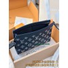 M81115 Bag-Lvbag-142 サイズ  :   14.5 x 4.5 x 22 cm