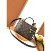 M47125  Bag-Lvbag-154 サイズ  :   19.0 x 11.5 x 6.5 cm