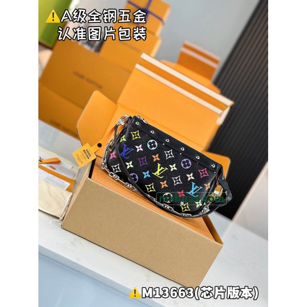 M13663  Bag-Lvbag-207 サイズ  :   13 x 4 x 22 cm