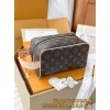 M83112  Bag-Lvbag-237 サイズ  :   13 x 12 x 23 cm 