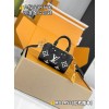 M81456  Bag-Lvbag-256 サイズ  :   10 x 7.5 x 16 cm