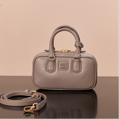 Bag-miumiu-007 サイズ 5x10x19cm