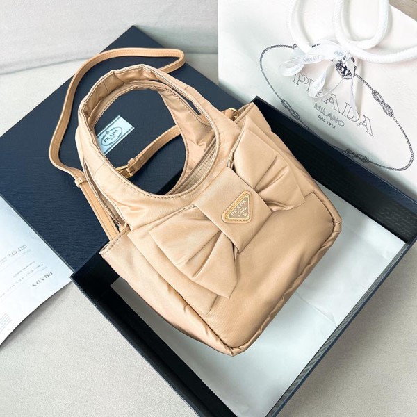 Bag-Par-212 サイズ  :  15.5cm x 10cm x 18cm