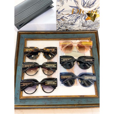Glass-Dior-034