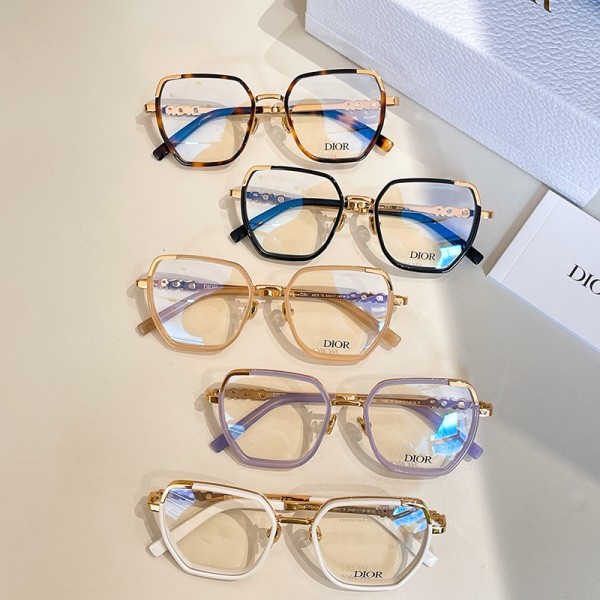 Glass-Dior-097