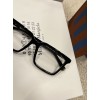 Glass-Miu-001