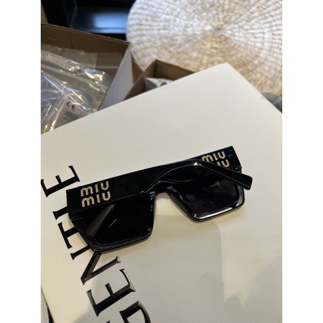 Glass-Miu-009