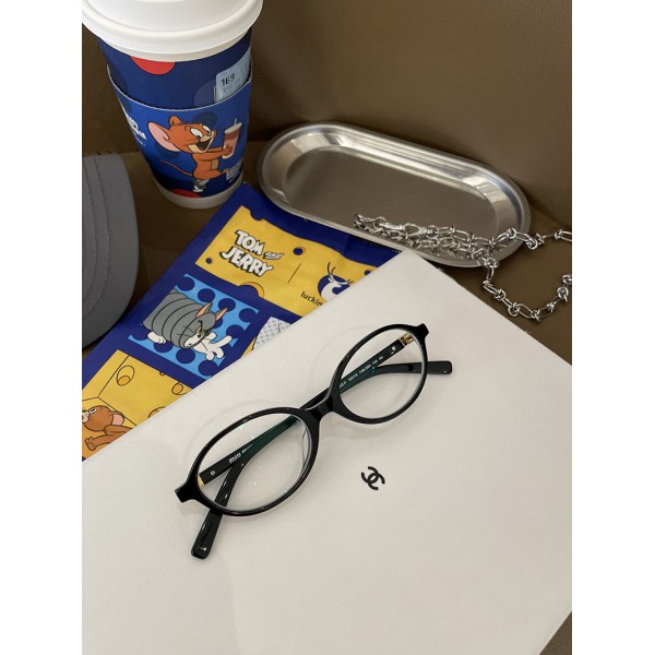 Glass-Miu-019