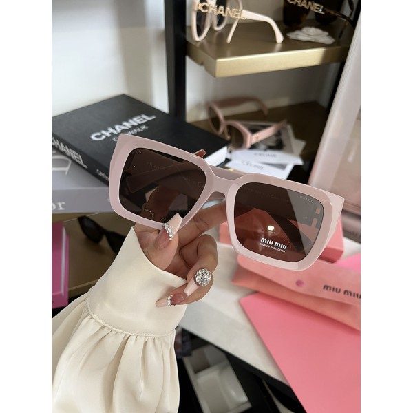 Glass-Miu-025