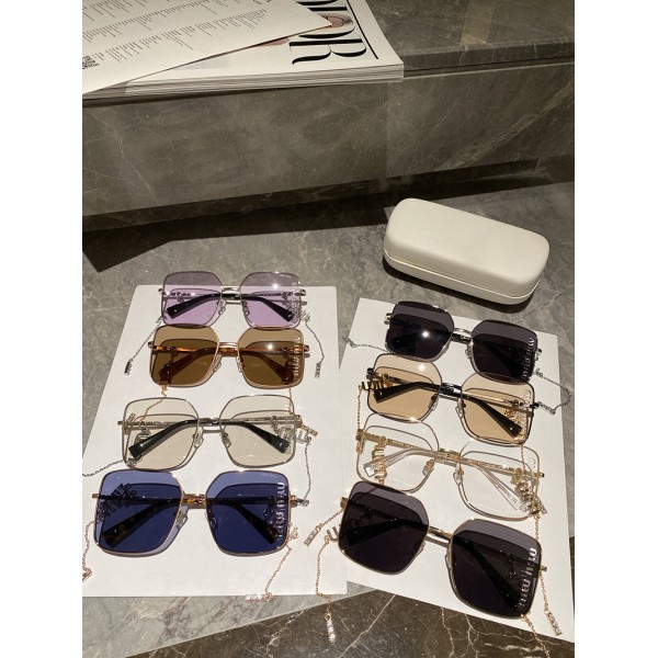 Glass-Miu-026