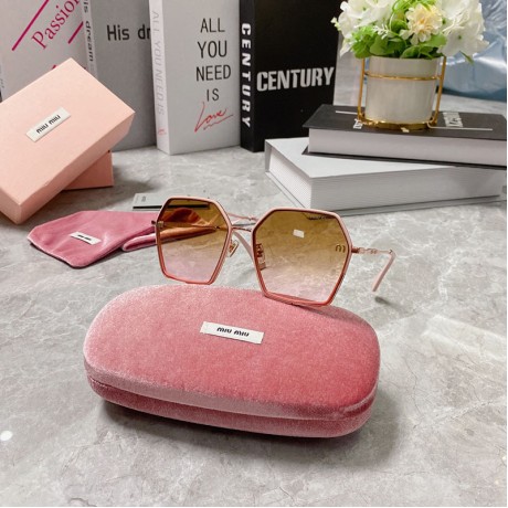 Glass-Miu-031