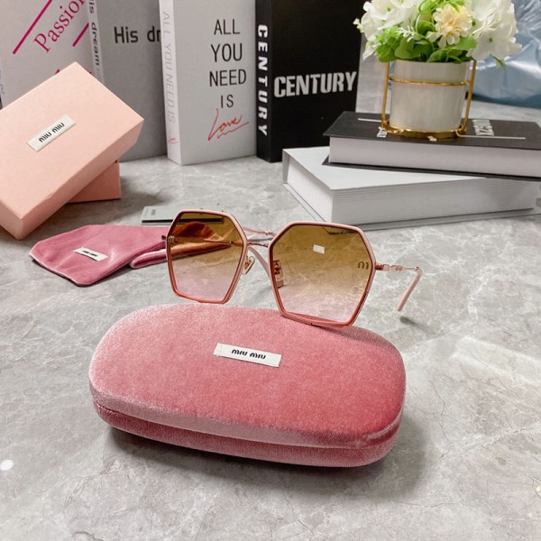 Glass-Miu-031
