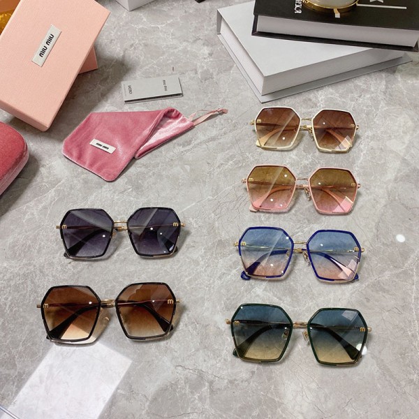 Glass-Miu-032
