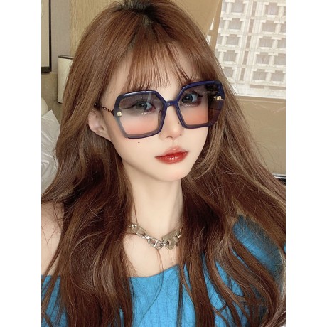 Glass-Miu-033