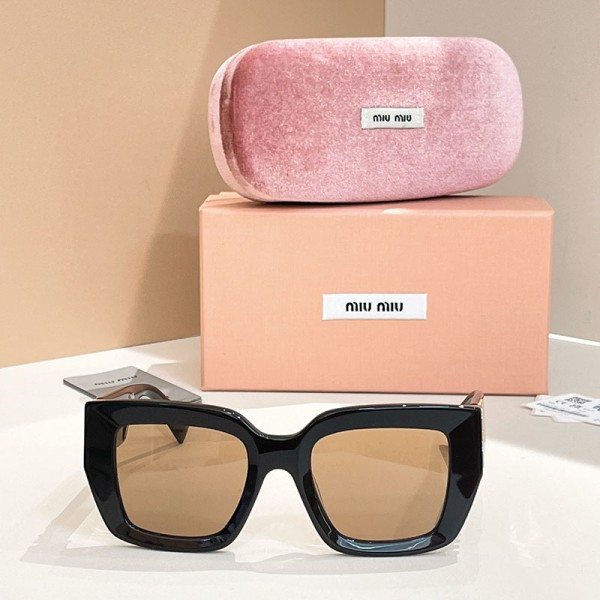 Glass-Miu-044