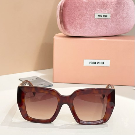 Glass-Miu-045
