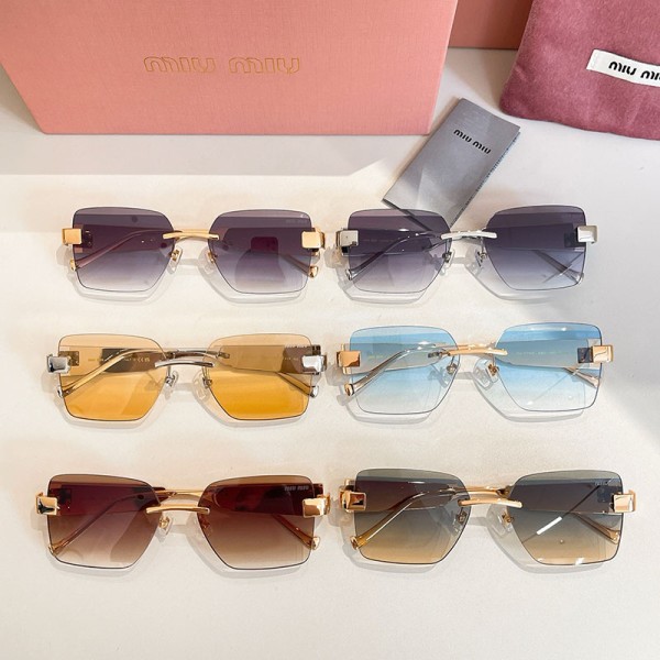 Glass-Miu-048